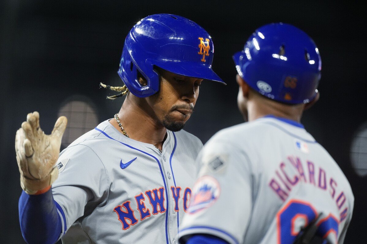 Francisco Lindor rompe el empate con un sencillo de 2 carreras en el noveno para llevar a los Mets a vencer a los Rockies 5-3